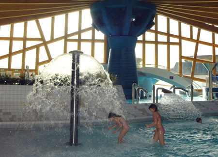 Wasserpilz im Innenbereich der NaturThermeTemplin